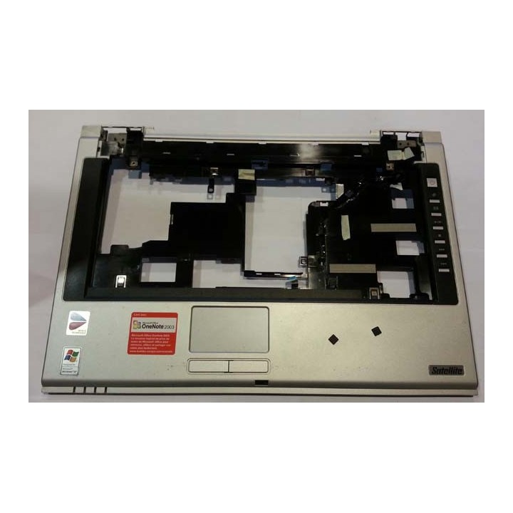 Plasturgie de basse dessus Toshiba satellite m50 | ABIMEDIA